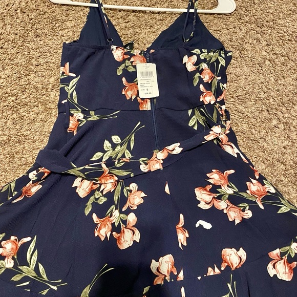 flowy dress - Picture 1 of 2